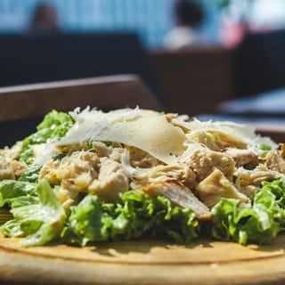 CHICKEN CAESAR SALAD