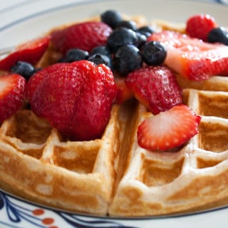 WAFFLE & FRUITS