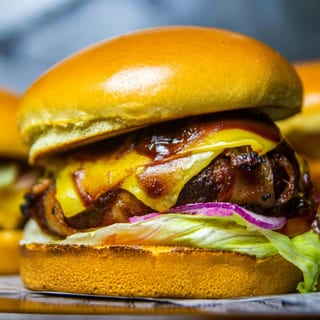 BBQ BACON CHEESE BURGER