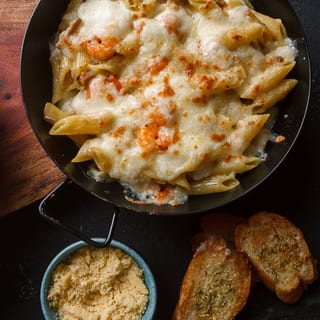 CHICKEN ALFREDO PASTA