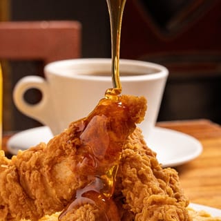 WAFFLE & CHICKEN