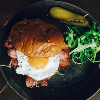 ADDICTION FRIED EGG BURGER