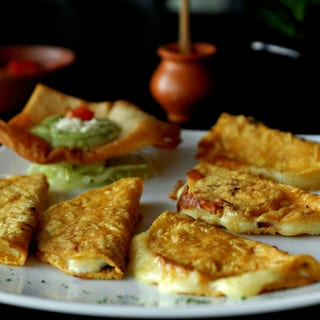 CHICKEN QUESADILLA