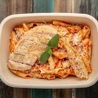 CHICKEN PENNE ALLA VODKA