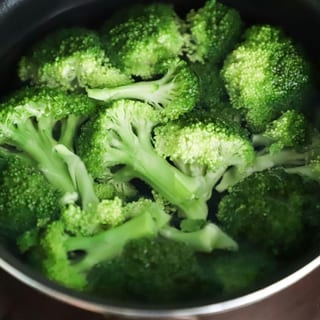 STEAMED BROCCOLI