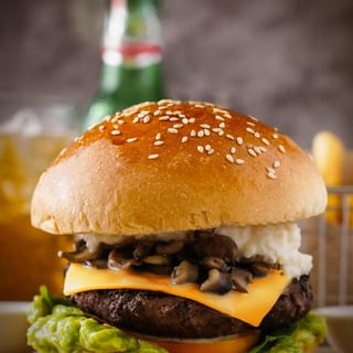 ONION & MUSHROOM BURGER